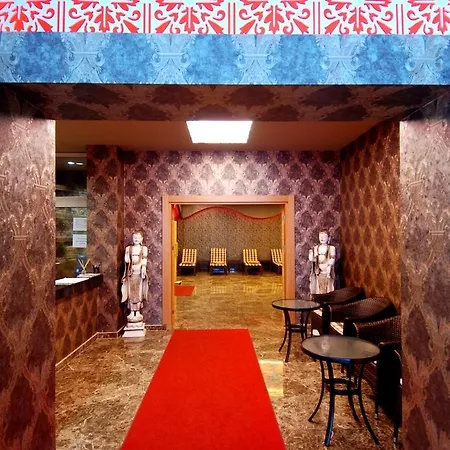 Maya World 酒店